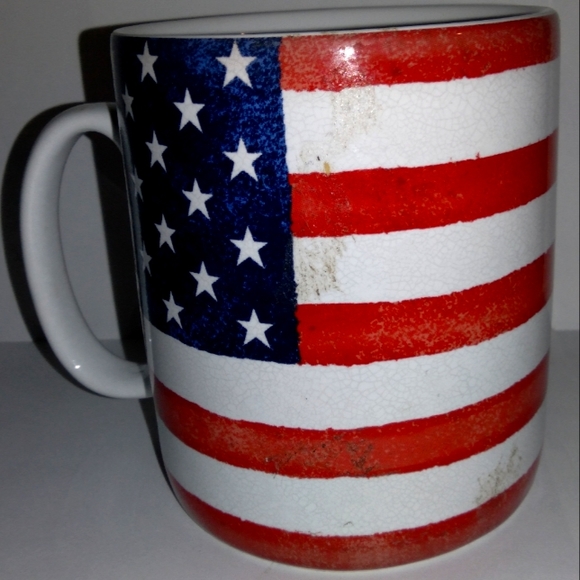 Extra Large American Flag Coffee Cup ("Stars & Stripes Over-Sized Mug") - Picture 3 of 8